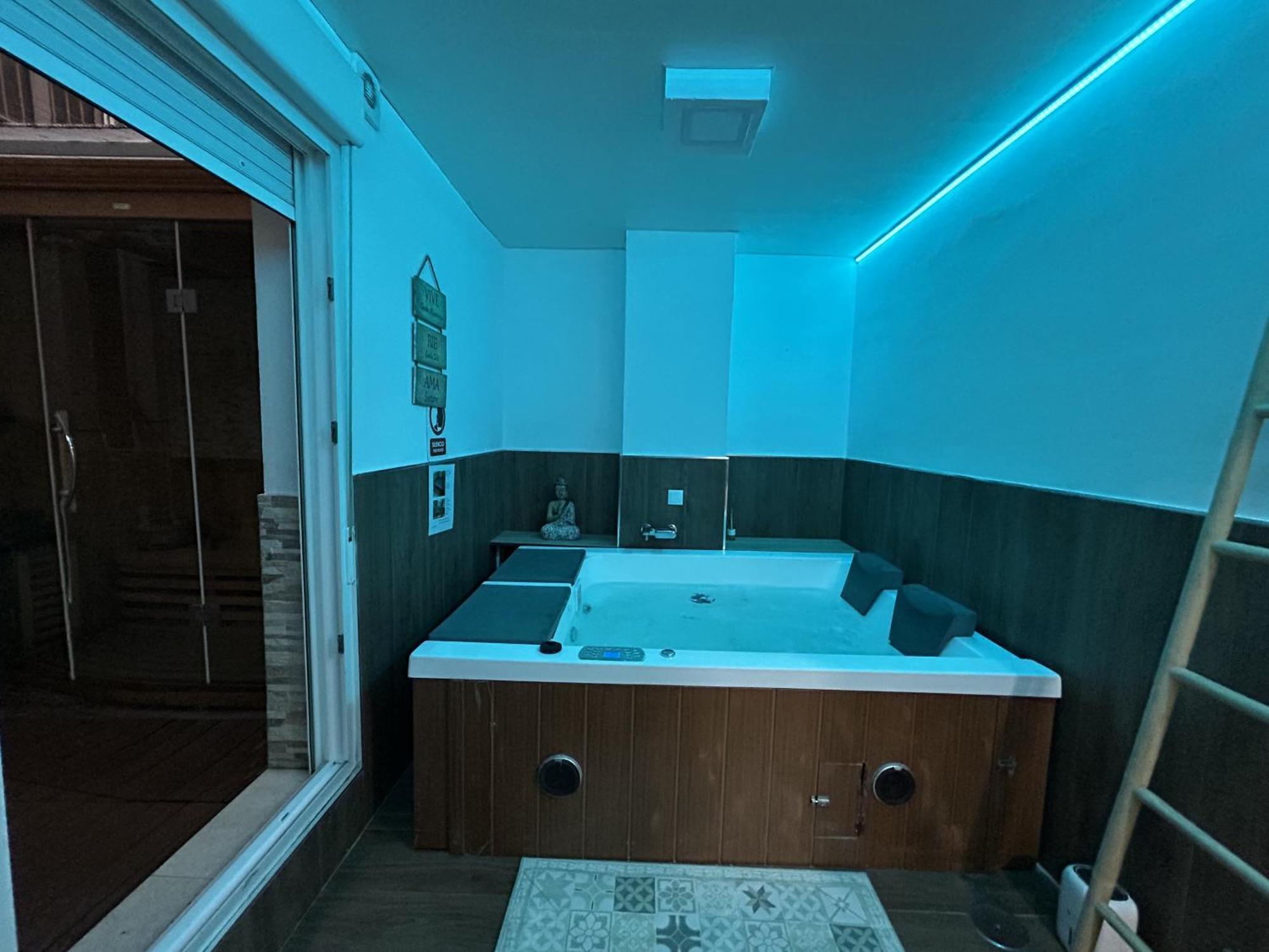 Lujo A Tu Alcance Con Spa Y Garaje Pleno Centro อูเอลบา ภายนอก รูปภาพ