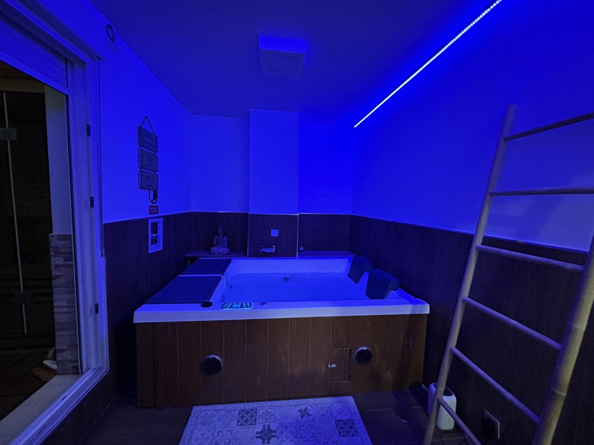 Lujo A Tu Alcance Con Spa Y Garaje Pleno Centro อูเอลบา ภายนอก รูปภาพ